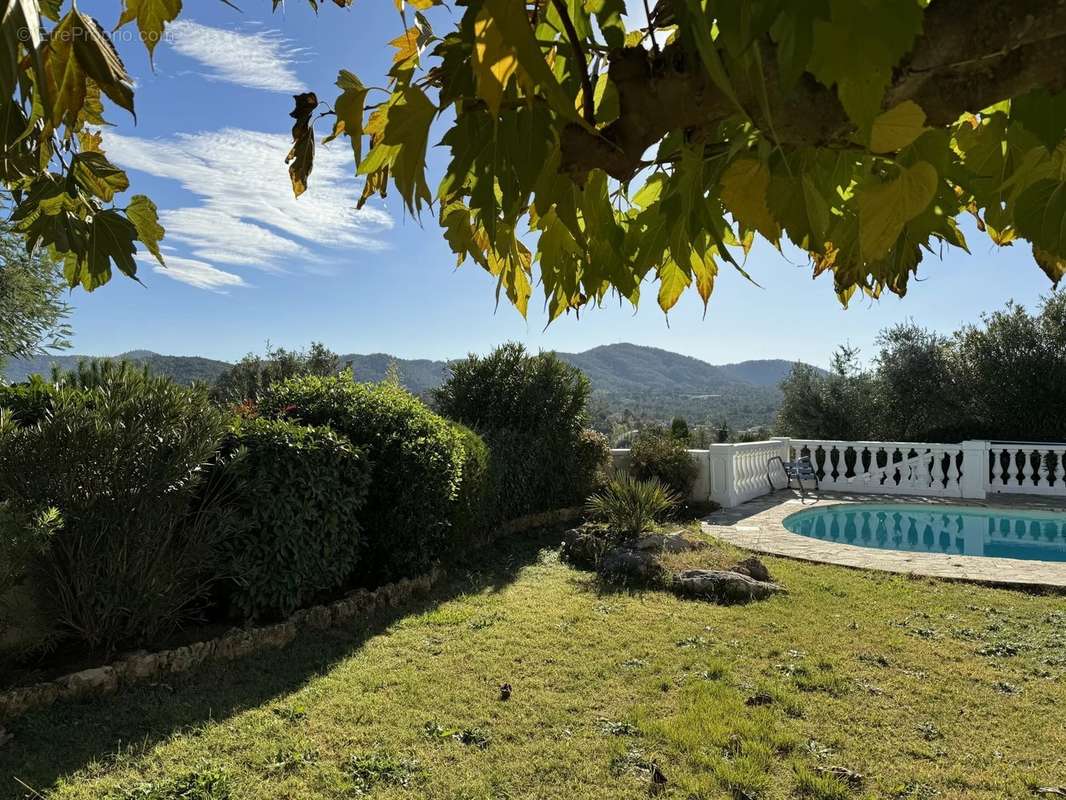 Maison à LES ADRETS-DE-L&#039;ESTEREL