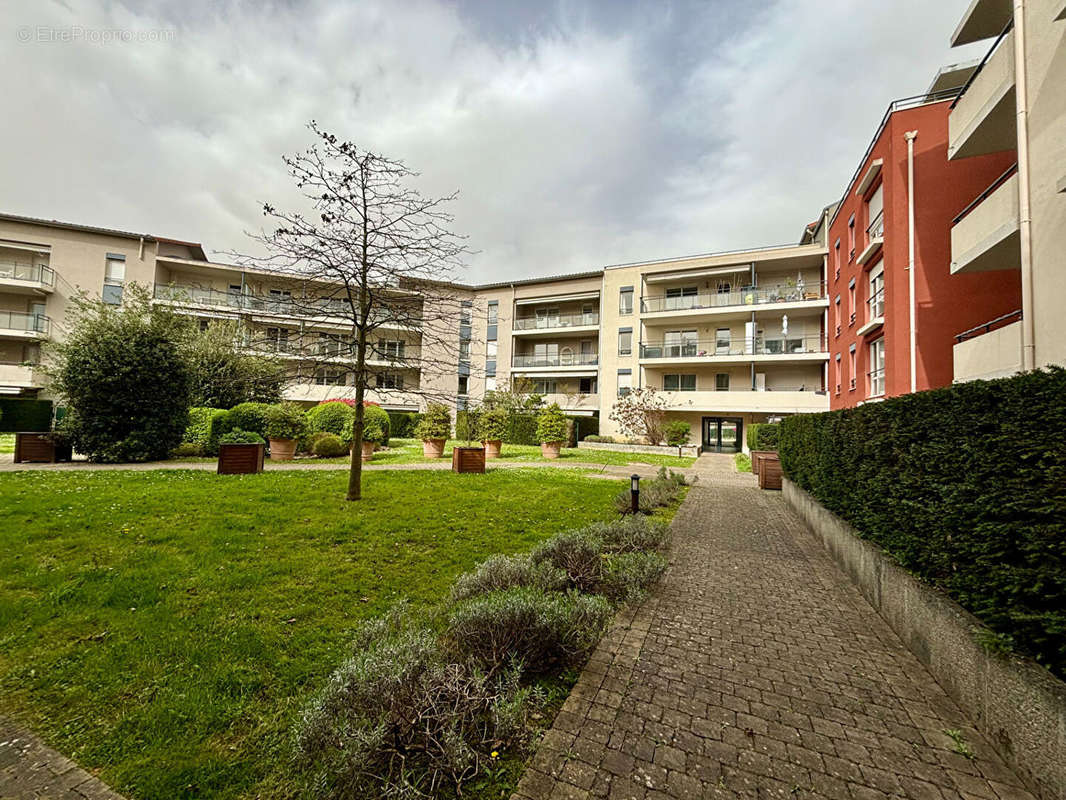 Appartement à TASSIN-LA-DEMI-LUNE