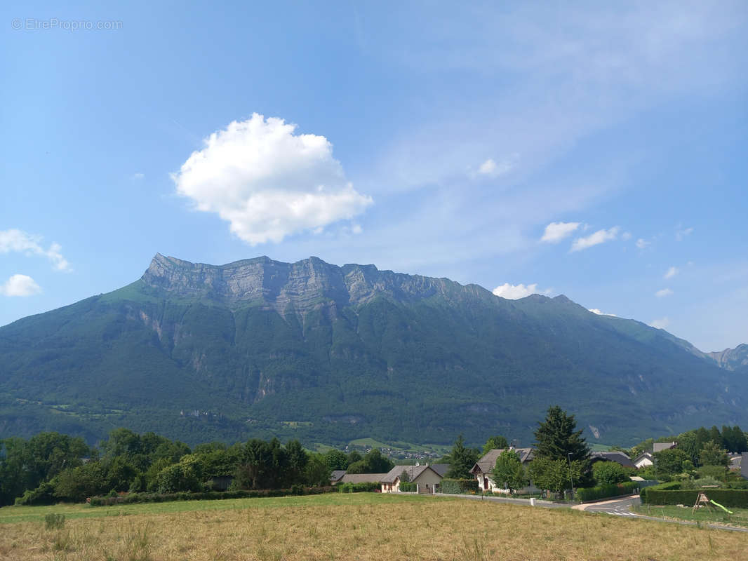 Terrain à CHAMOUSSET