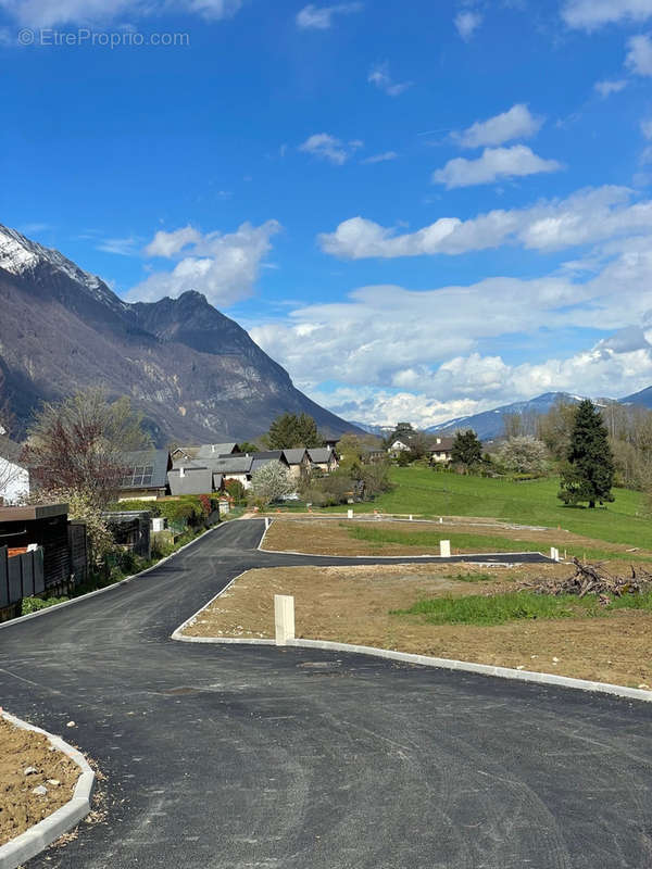 Terrain à CHAMOUSSET