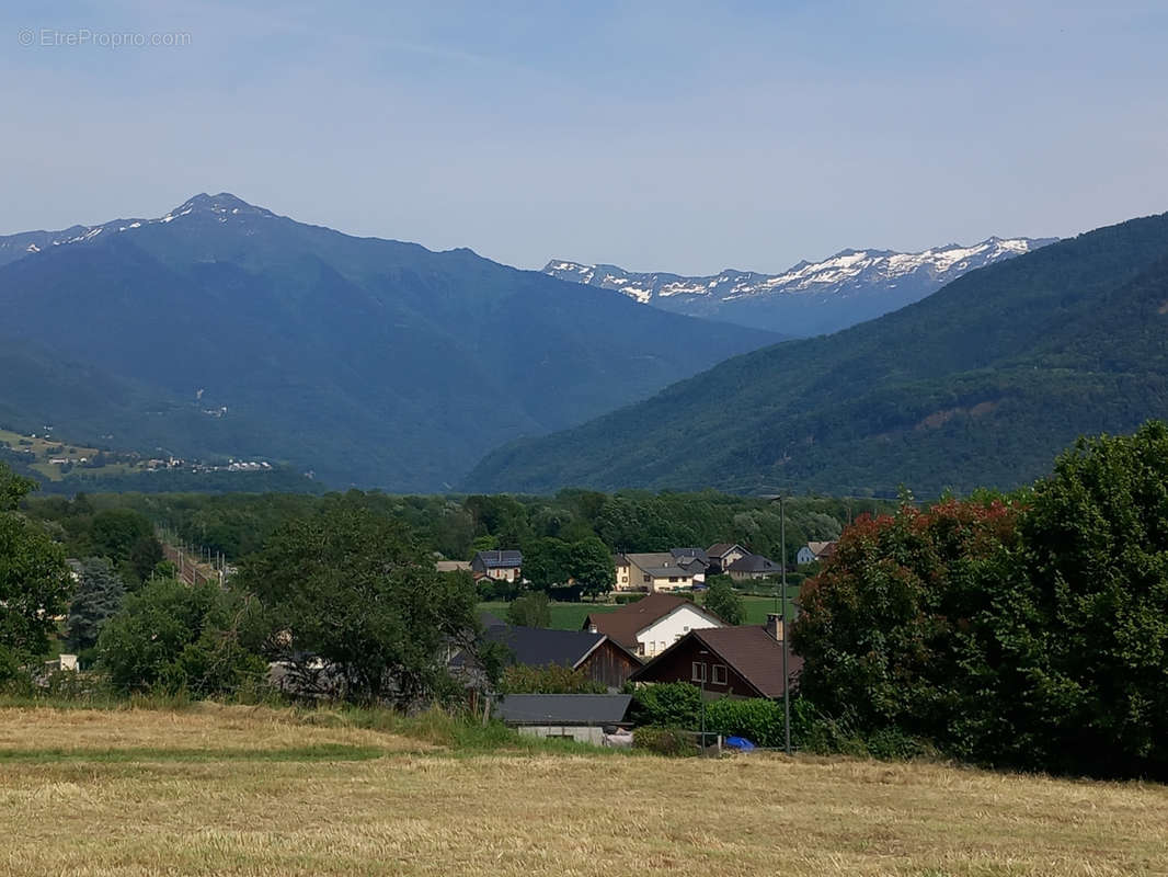 Terrain à CHAMOUSSET