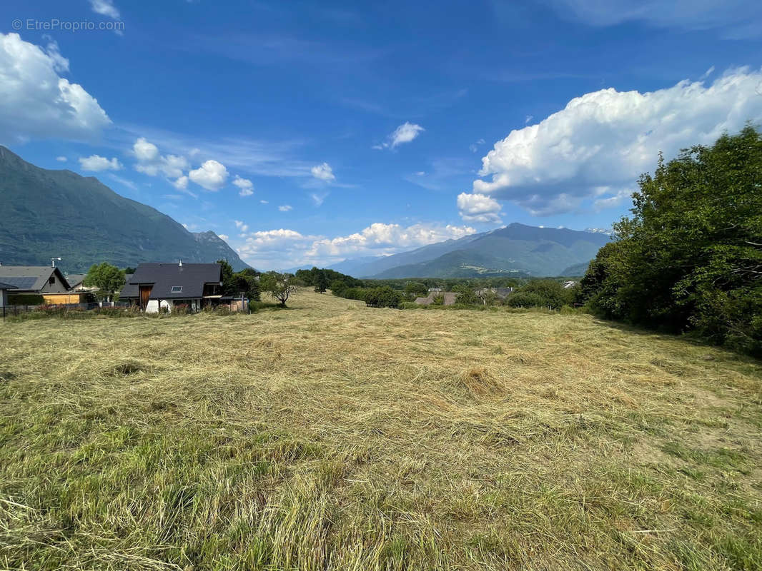 Terrain à CHAMOUSSET