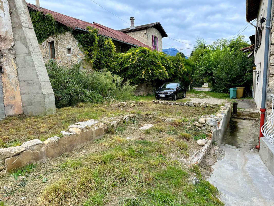 Autre à CHAPAREILLAN