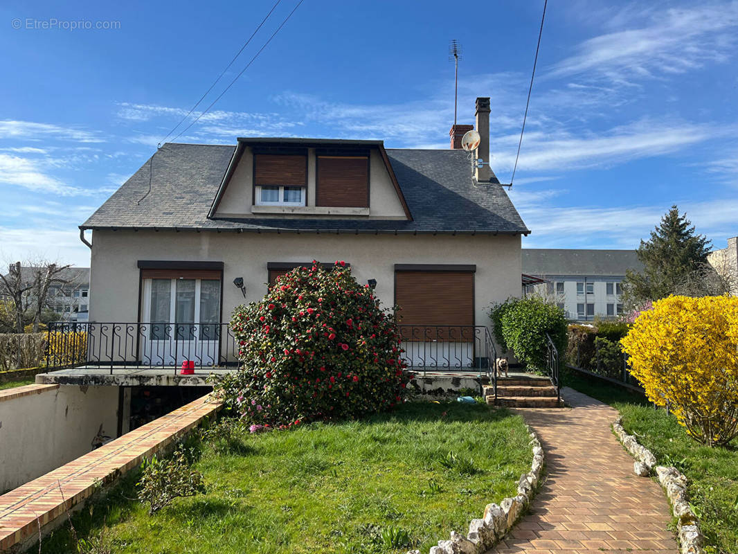 Maison à AUBIGNY-SUR-NERE