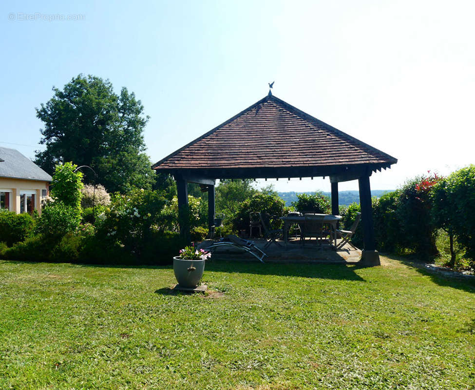 Maison à PONT-L&#039;EVEQUE