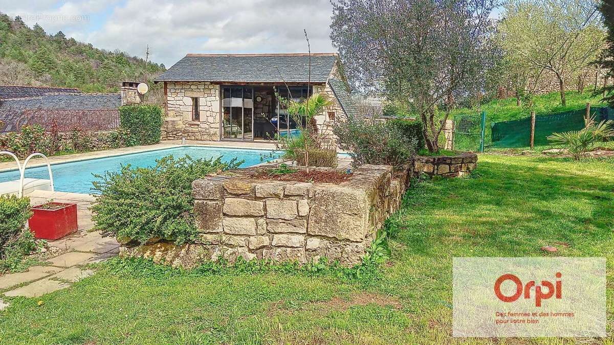 Maison à TERRASSON-LAVILLEDIEU