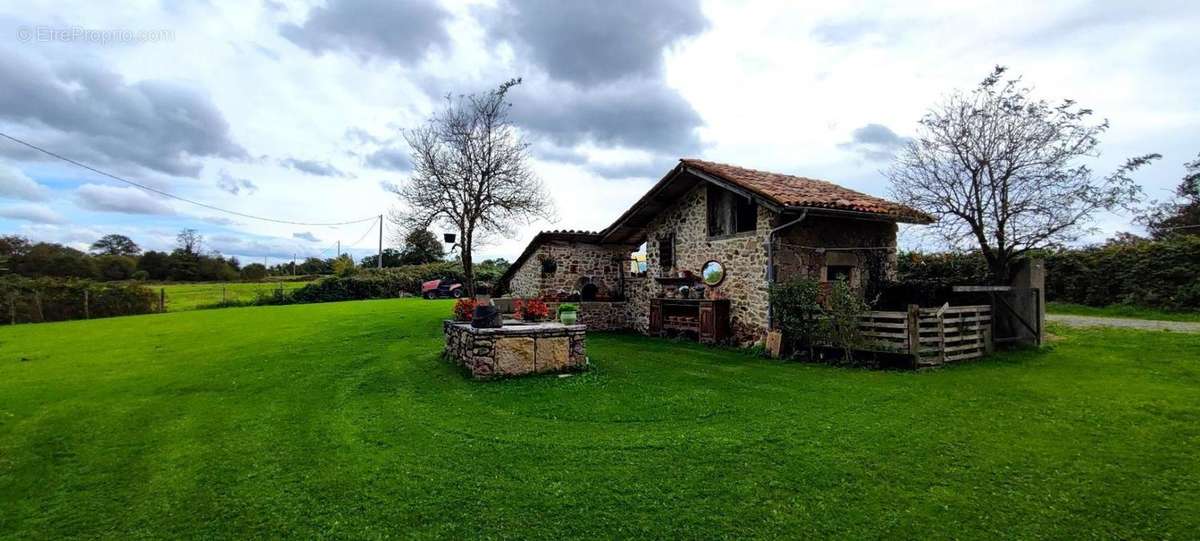 Maison à VAUREILLES