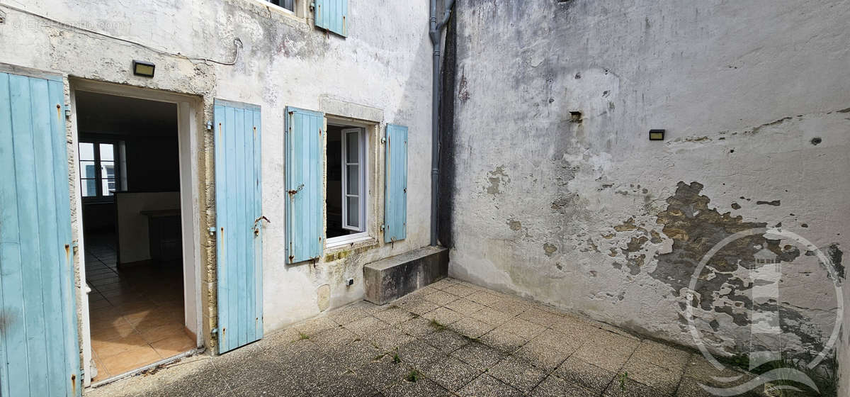 Maison à SAINT-CLEMENT-DES-BALEINES