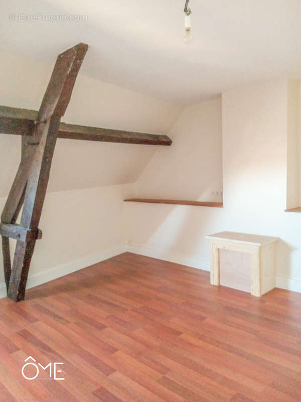 Appartement à JUILLAC