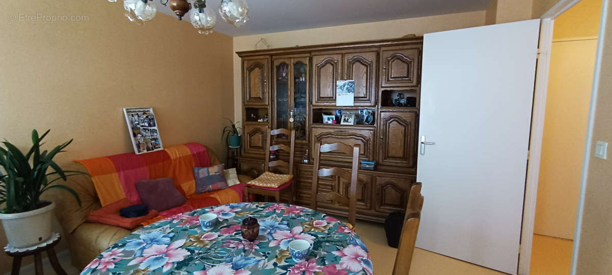 Appartement à COMBOURG