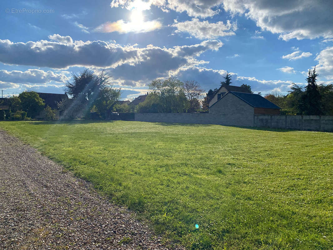 Terrain à PACY-SUR-EURE