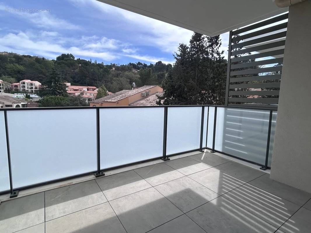 Appartement à MOUGINS