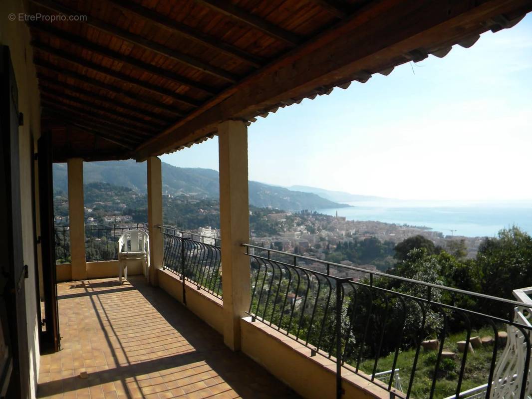 Appartement à MENTON