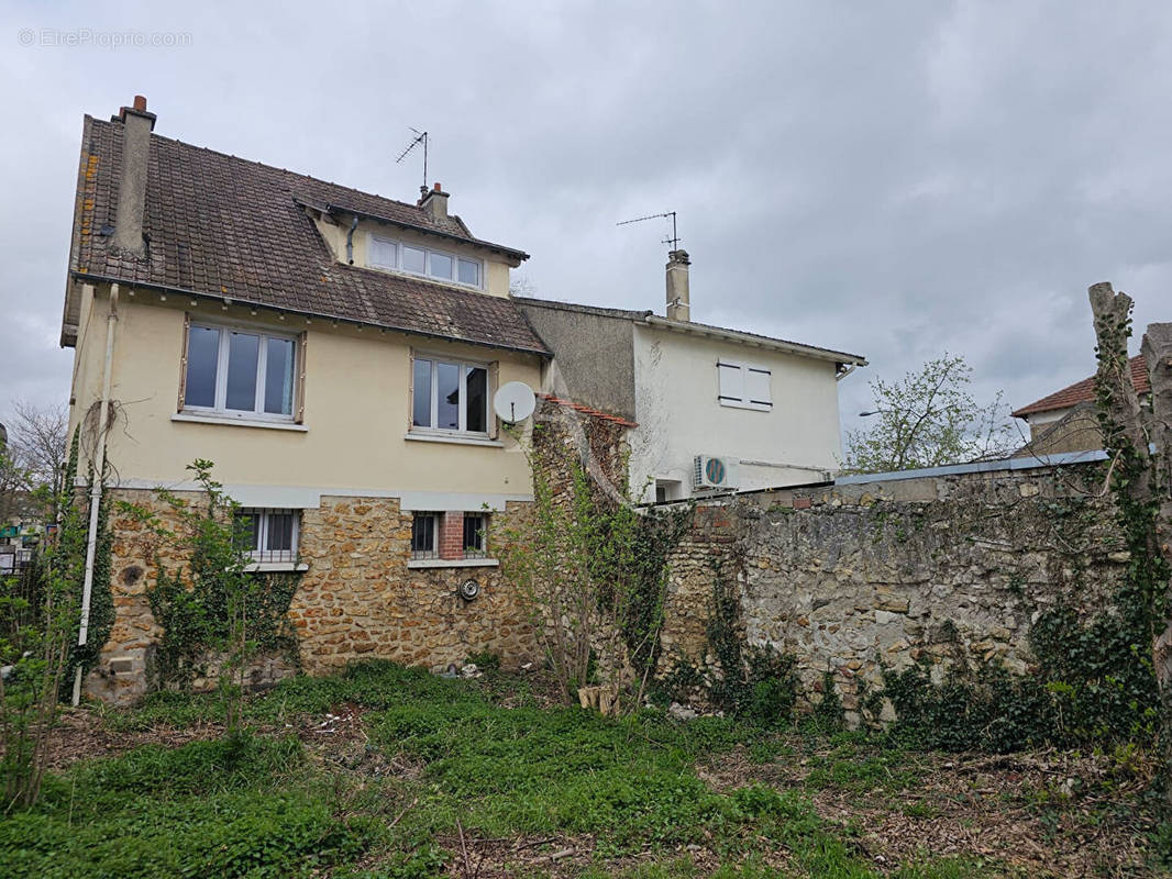 Maison à BROU-SUR-CHANTEREINE