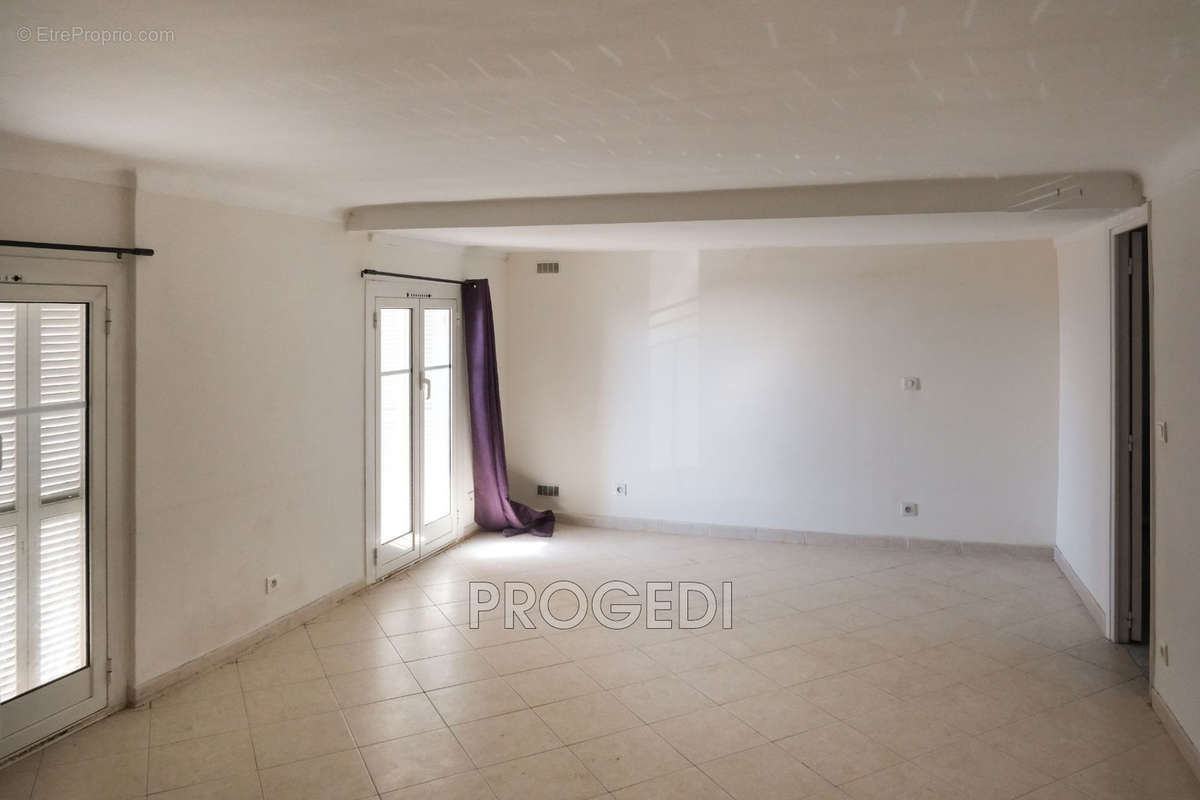 Appartement à BEAUSOLEIL