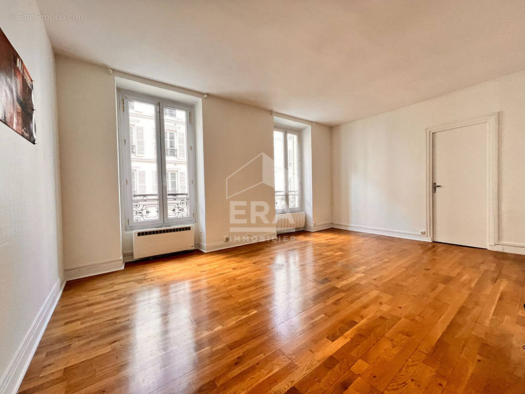 Appartement à PARIS-9E