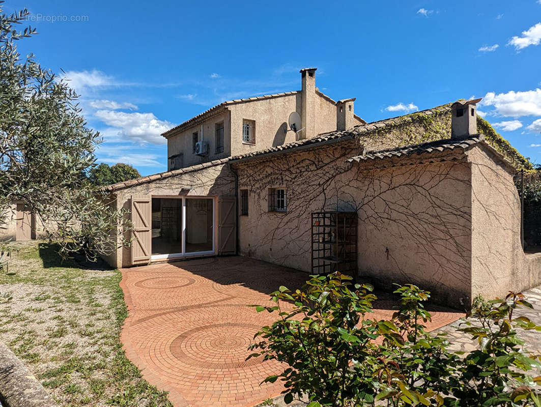 Maison à SALERNES