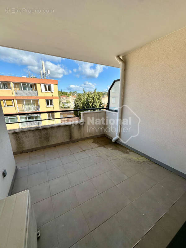 Appartement à VILLENEUVE-LES-AVIGNON