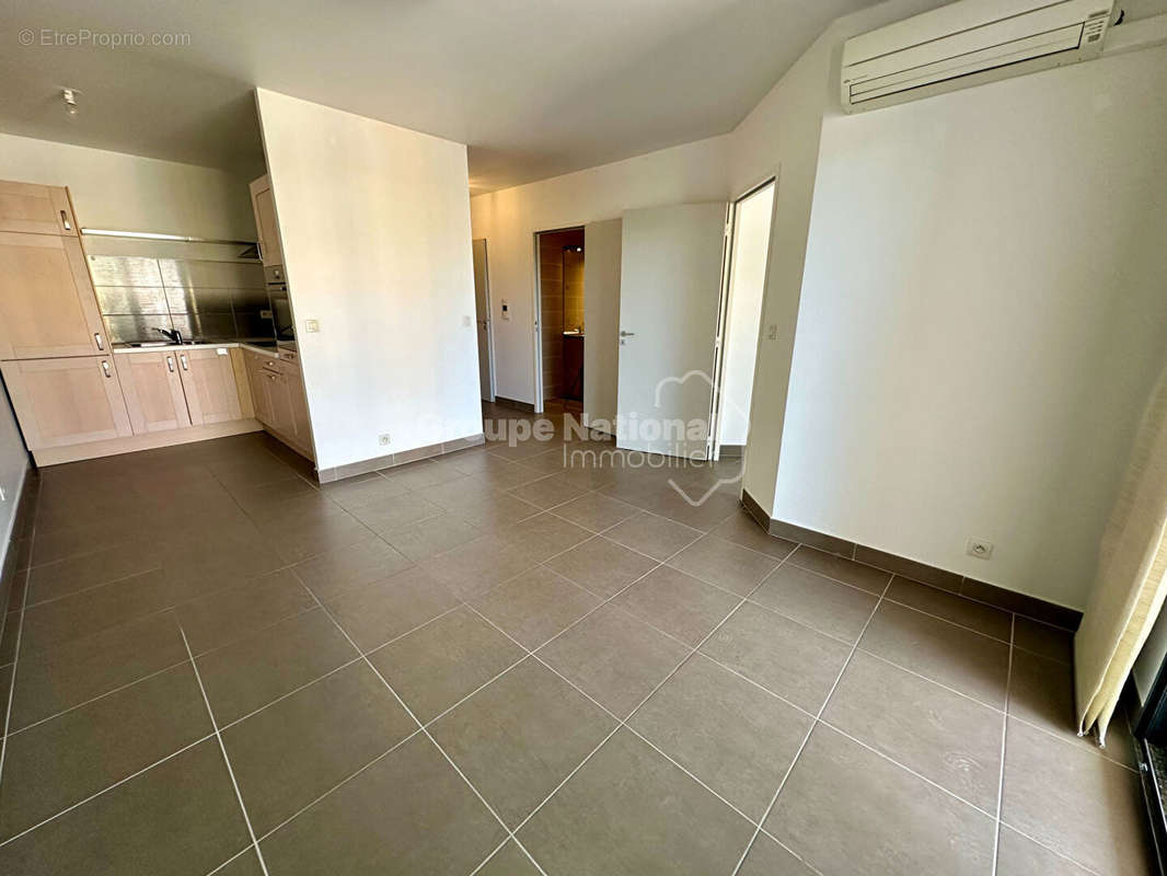 Appartement à VILLENEUVE-LES-AVIGNON