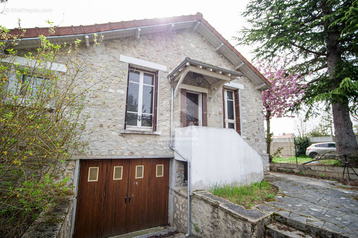 Maison à ARMENTIERES-EN-BRIE