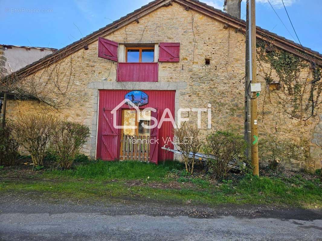 Photo 3 - Maison à SAINT-MARTIAL-DE-VALETTE