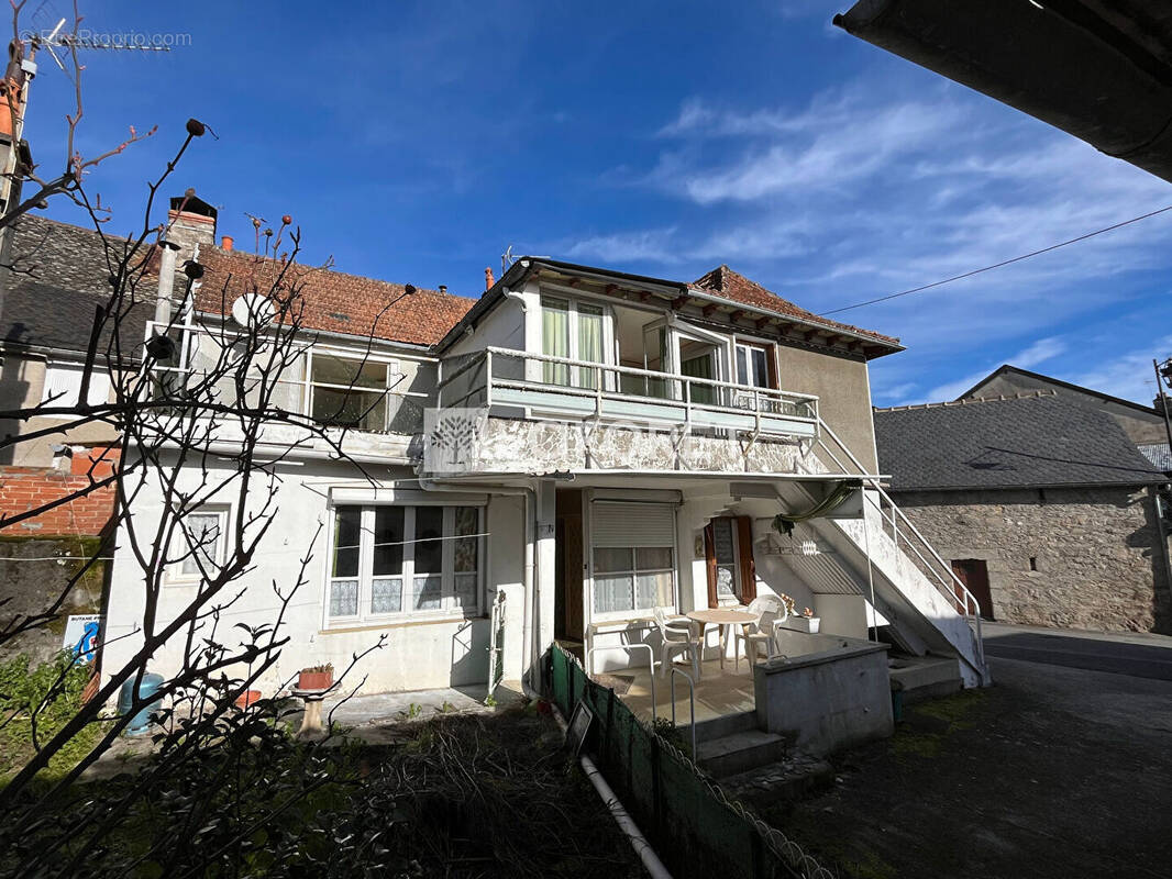 Maison à SENERGUES