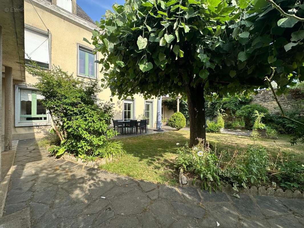 Maison à LOIGNE-SUR-MAYENNE