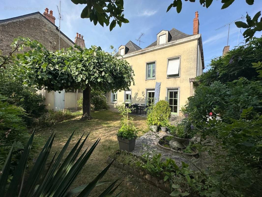 Maison à LOIGNE-SUR-MAYENNE