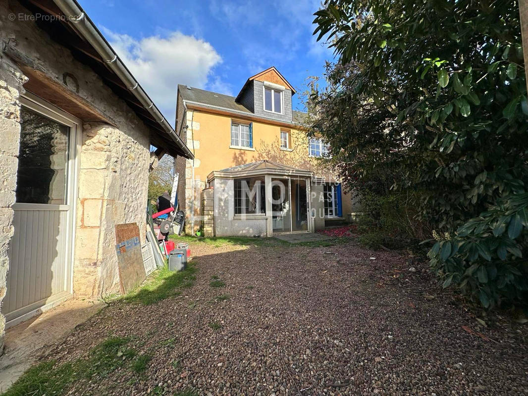 Maison à VOUVRAY-SUR-LOIR