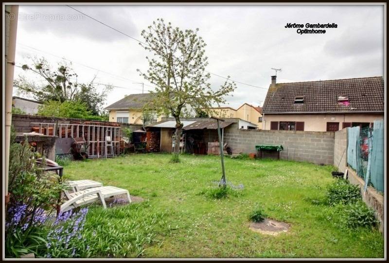 Maison à CARRIERES-SOUS-POISSY