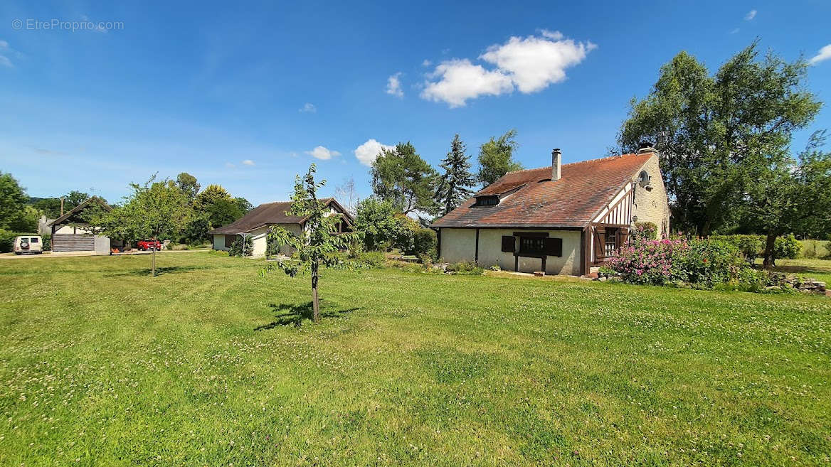 Maison à NONANT-LE-PIN