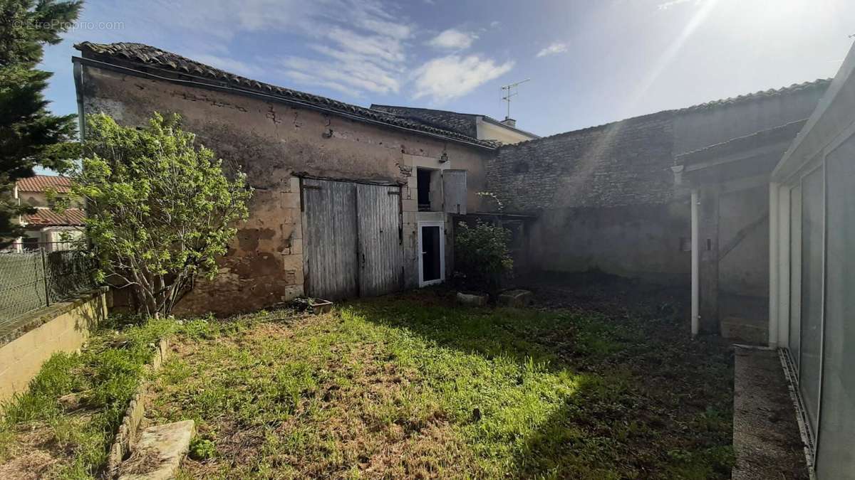 Maison à CISSE