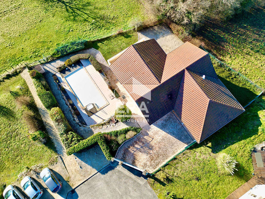 Maison à MONTFERRAT