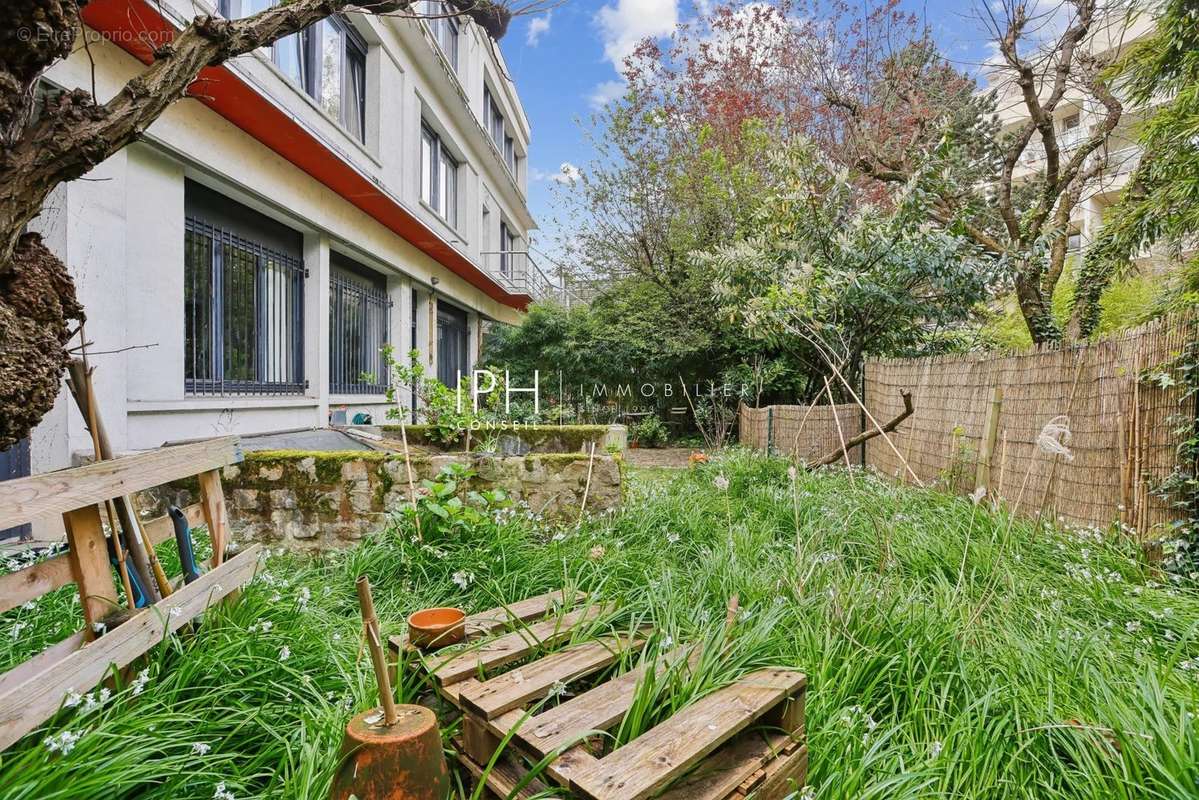 Appartement à PARIS-12E