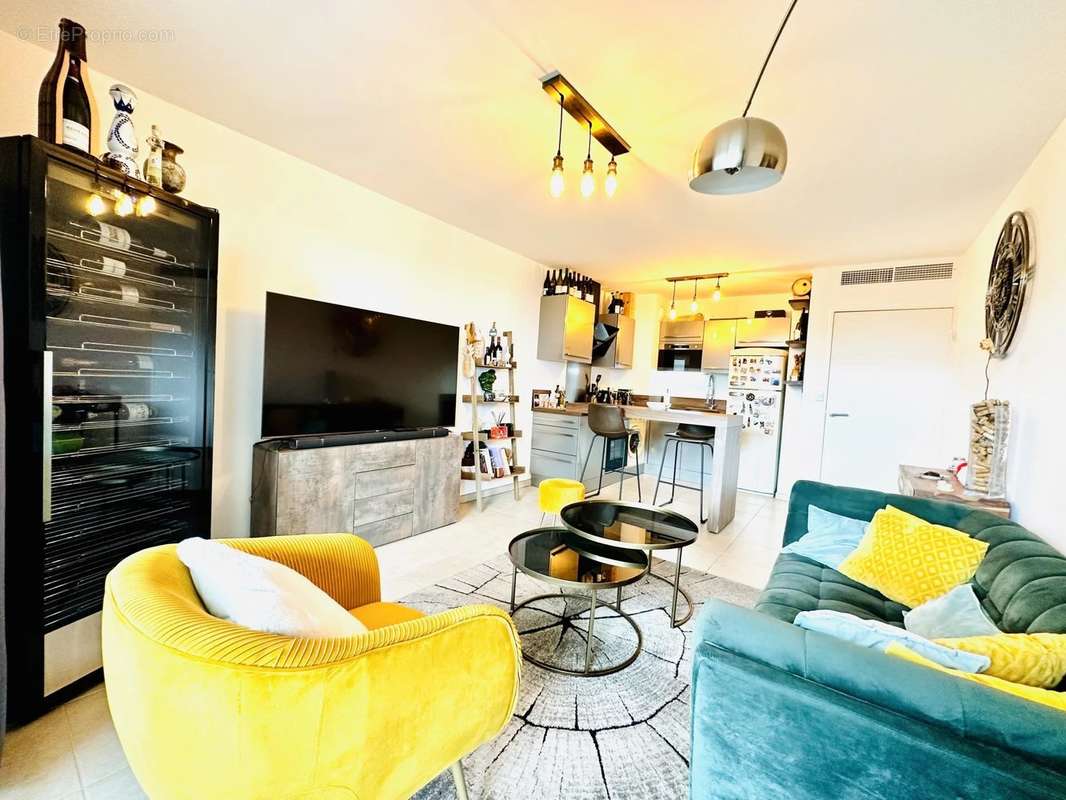 Appartement à VILLENEUVE-LOUBET