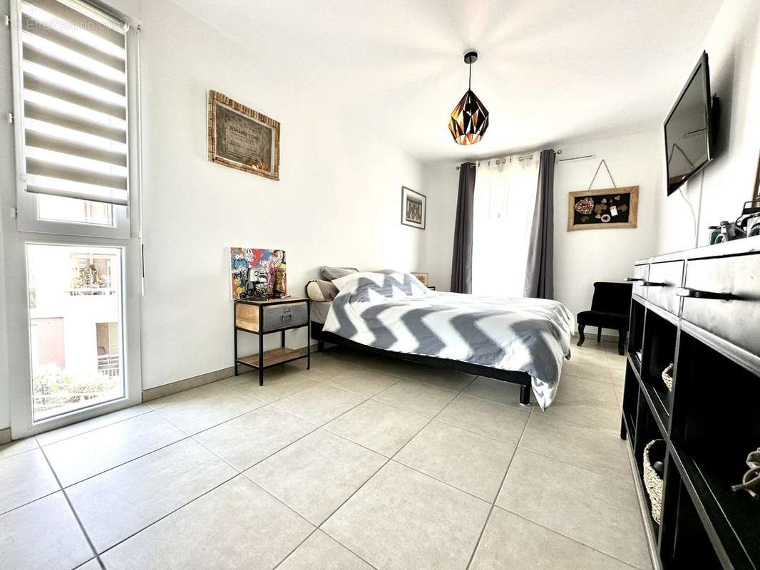 Appartement à VILLENEUVE-LOUBET