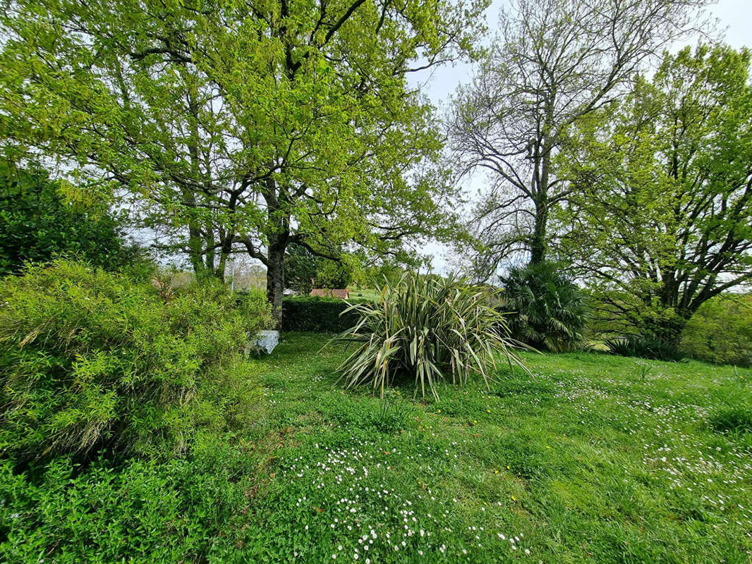 Maison à MADIRAN