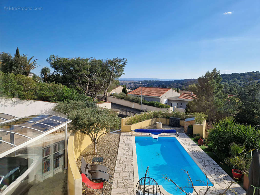 Maison à VILLENEUVE-LES-AVIGNON