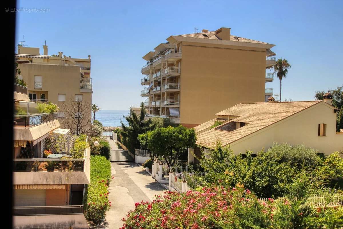 Appartement à ROQUEBRUNE-CAP-MARTIN