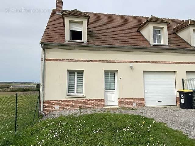 Maison à RESSONS-SUR-MATZ