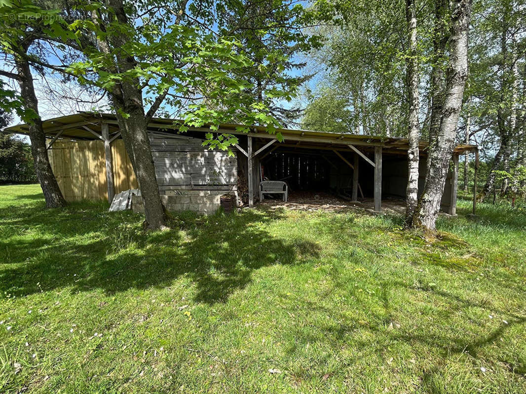 Maison à VARENNES-SAINT-SAUVEUR