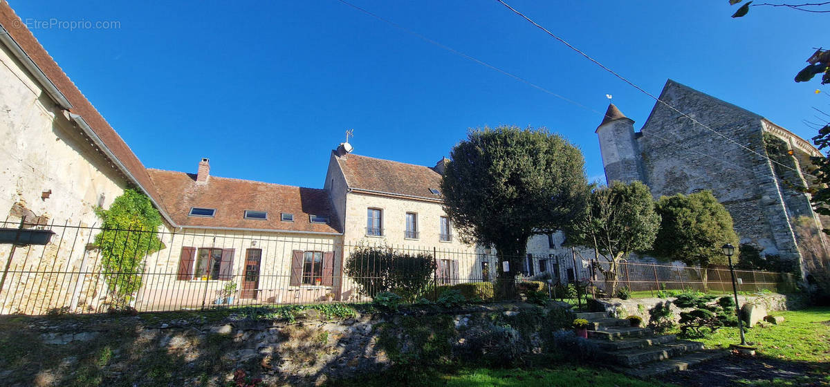 Maison à ROZAY-EN-BRIE