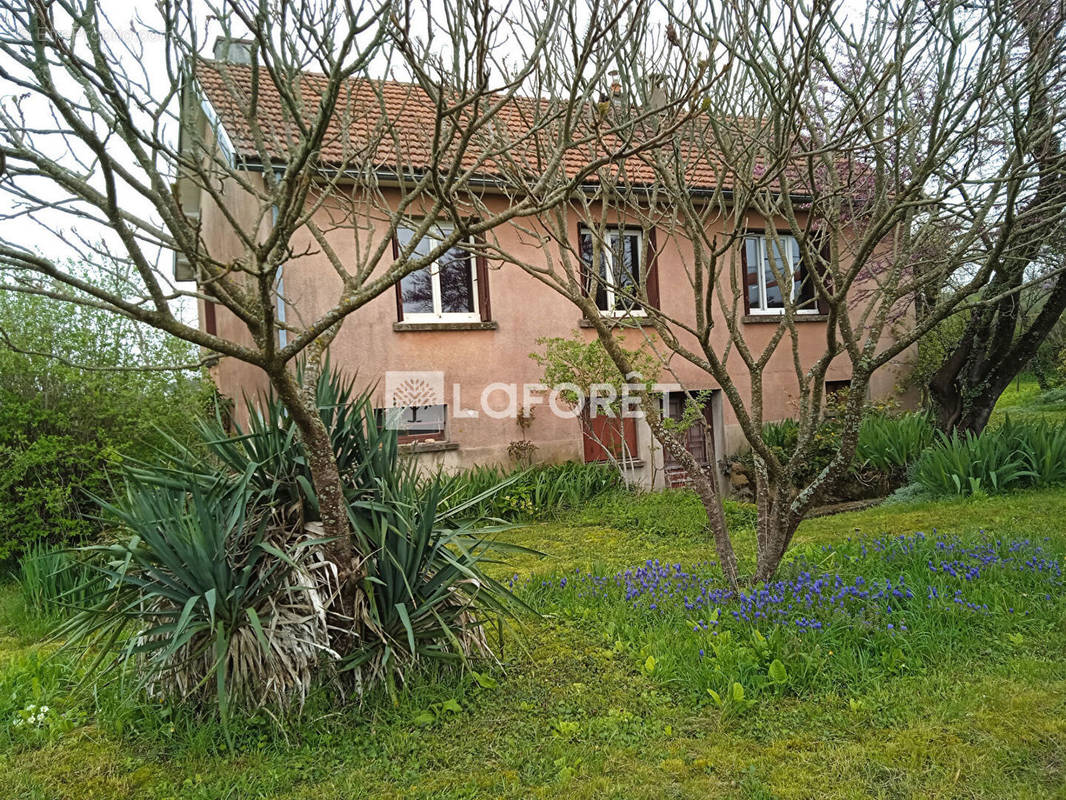 Maison à CHAMP-D&#039;OISEAU