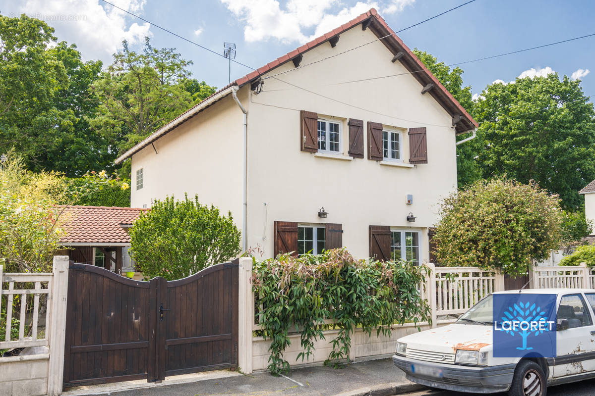 Maison à LIVRY-GARGAN