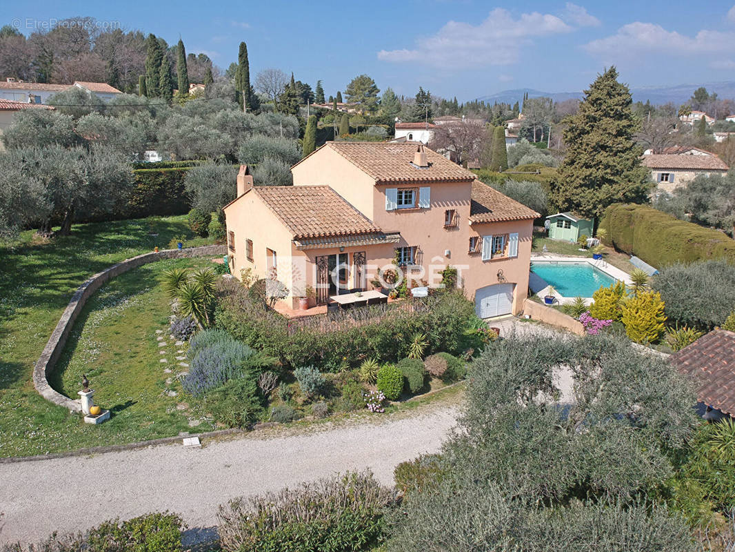 Maison à VALBONNE