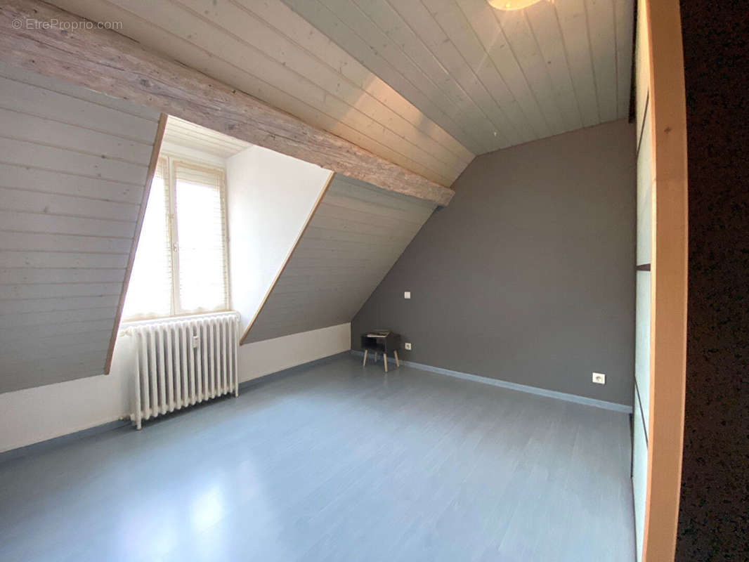 Appartement à LONS-LE-SAUNIER