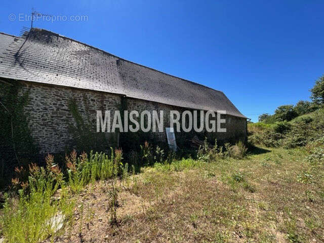 Maison à BAZOUGES-LA-PEROUSE