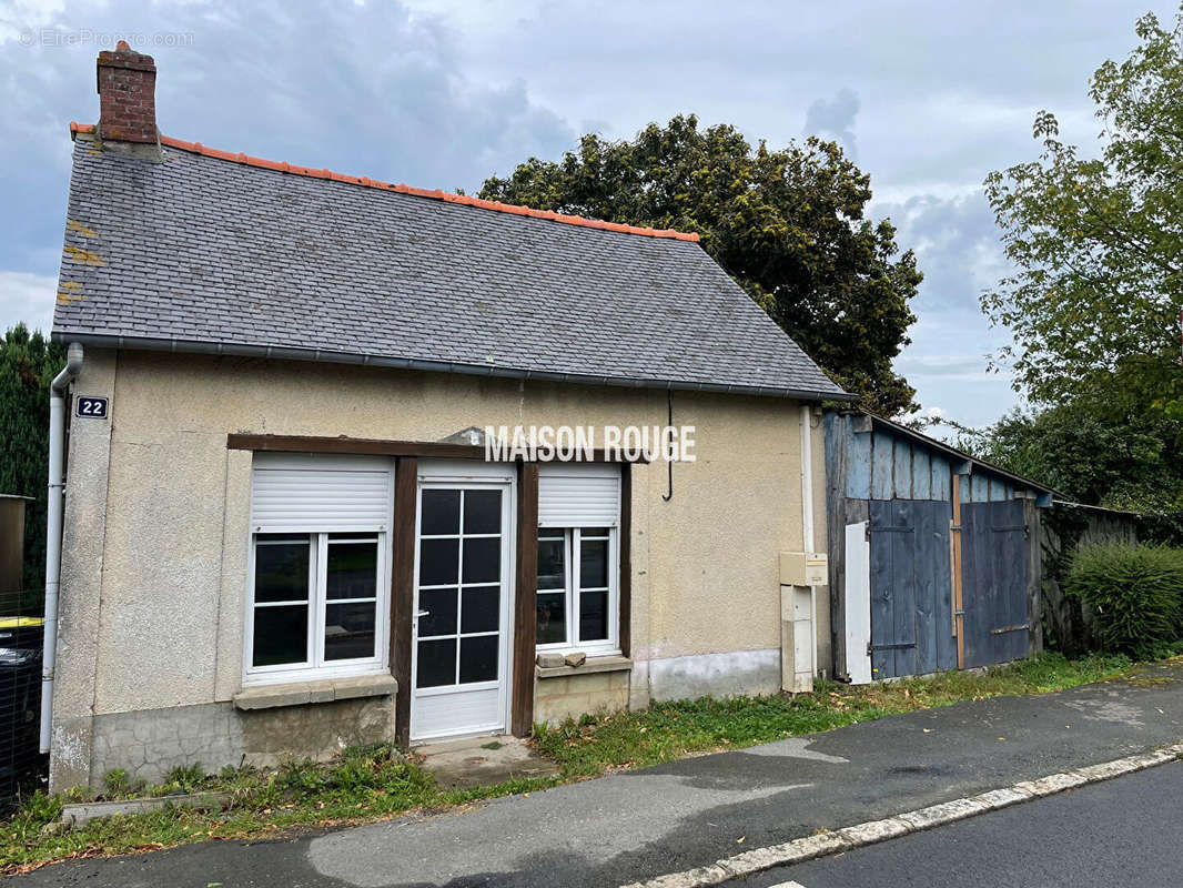 Maison à BAZOUGES-LA-PEROUSE