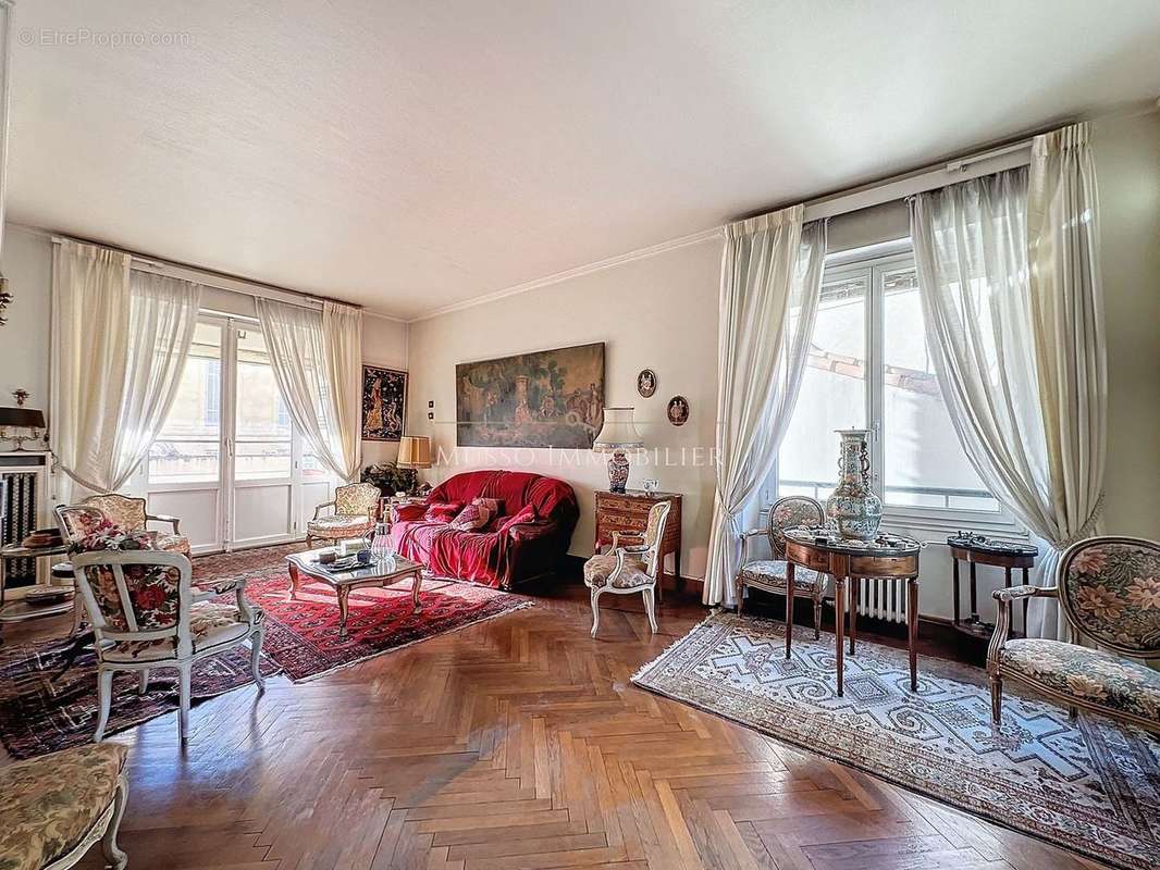 Appartement à MARSEILLE-8E