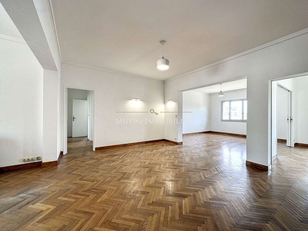 Appartement à MARSEILLE-8E